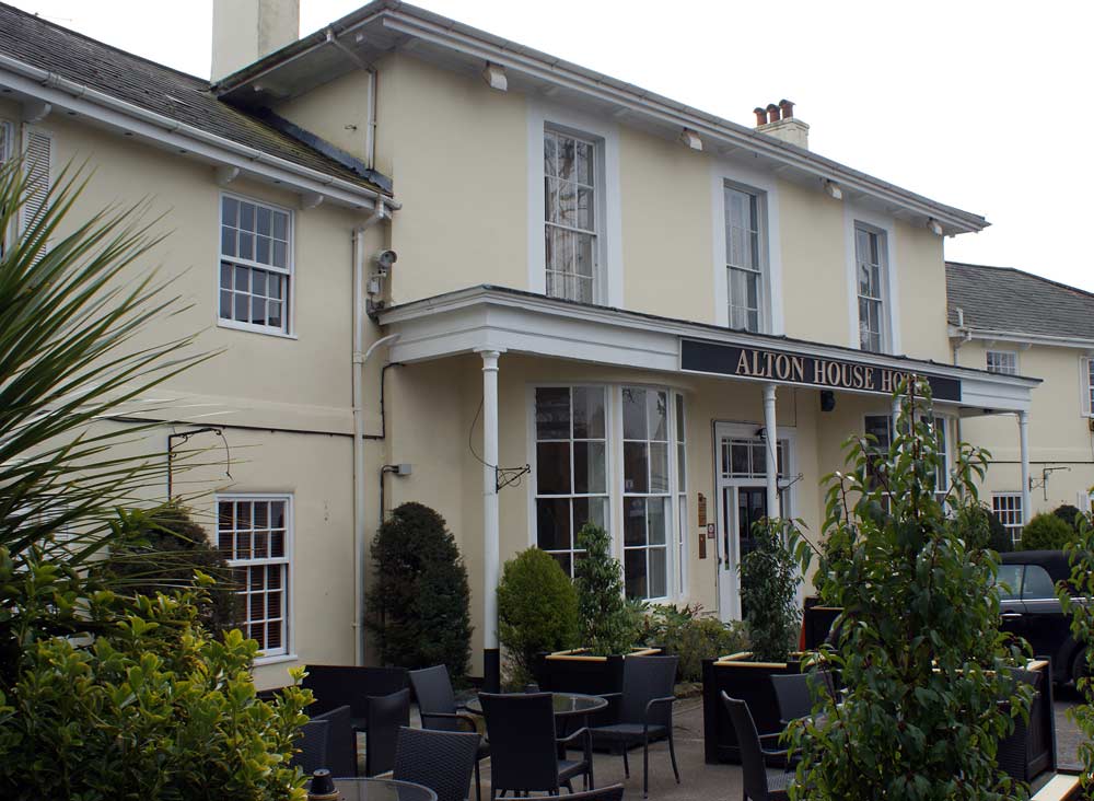 Alton House Hotel